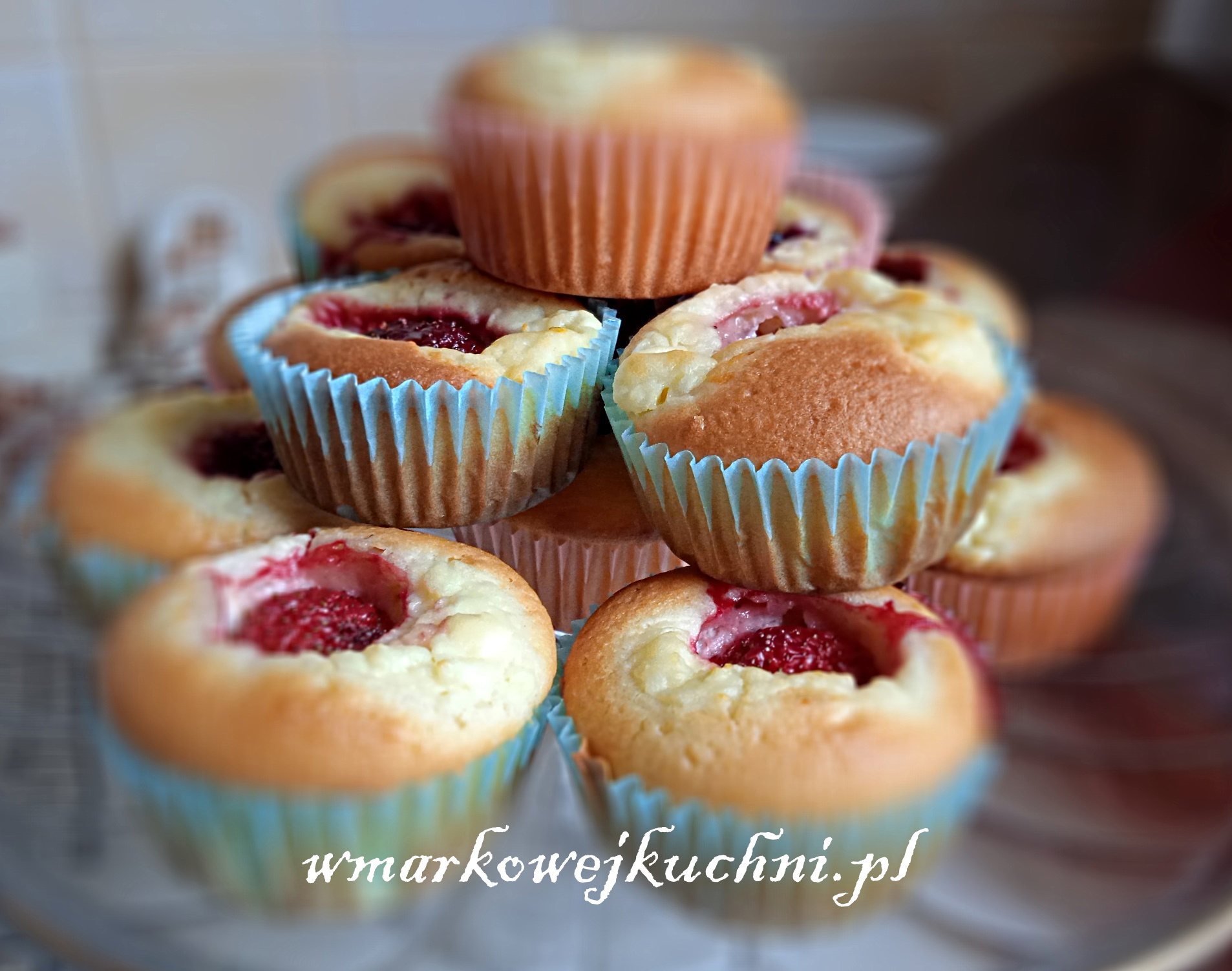 Muffinki z serem i truskawkami